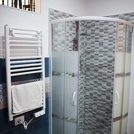 Neapolis Pie Проживание в семье Неаполь