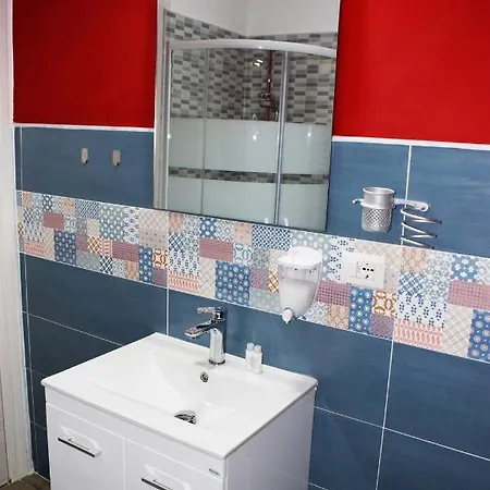 Neapolis Pie Проживание в семье Неаполь