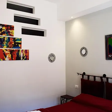 Neapolis Pie Проживание в семье