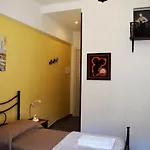 Neapolis Pie منزل للإقامة