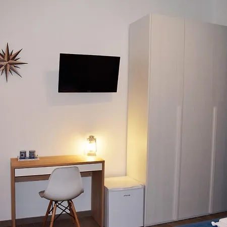 Neapolis Pie Homestay szállás *